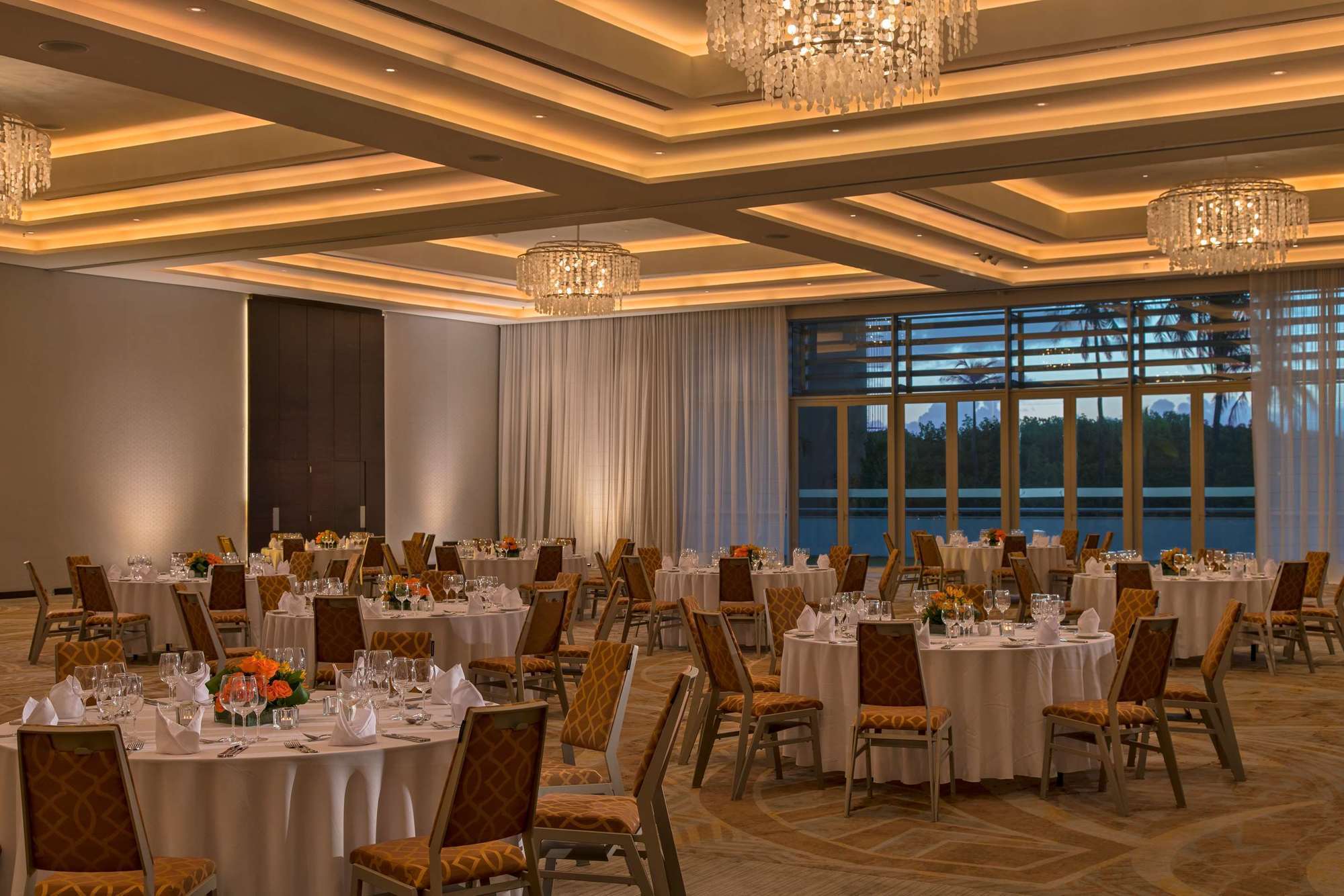 Sheraton Reserva Do Paiva Кабу-ди-Санту-Агостинью Экстерьер фото The ballroom at the Ritz-Carlton, Laguna Niguel