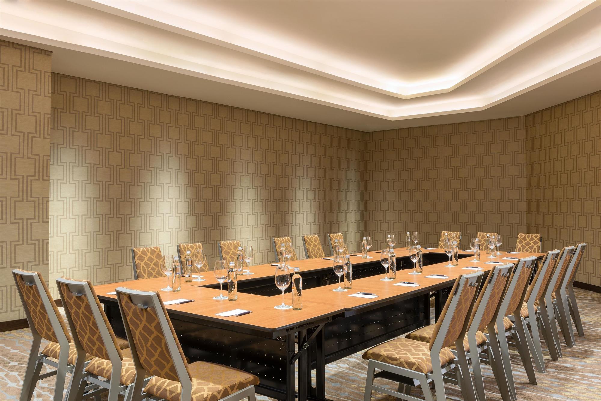 Sheraton Reserva Do Paiva Кабу-ди-Санту-Агостинью Экстерьер фото Meeting room
