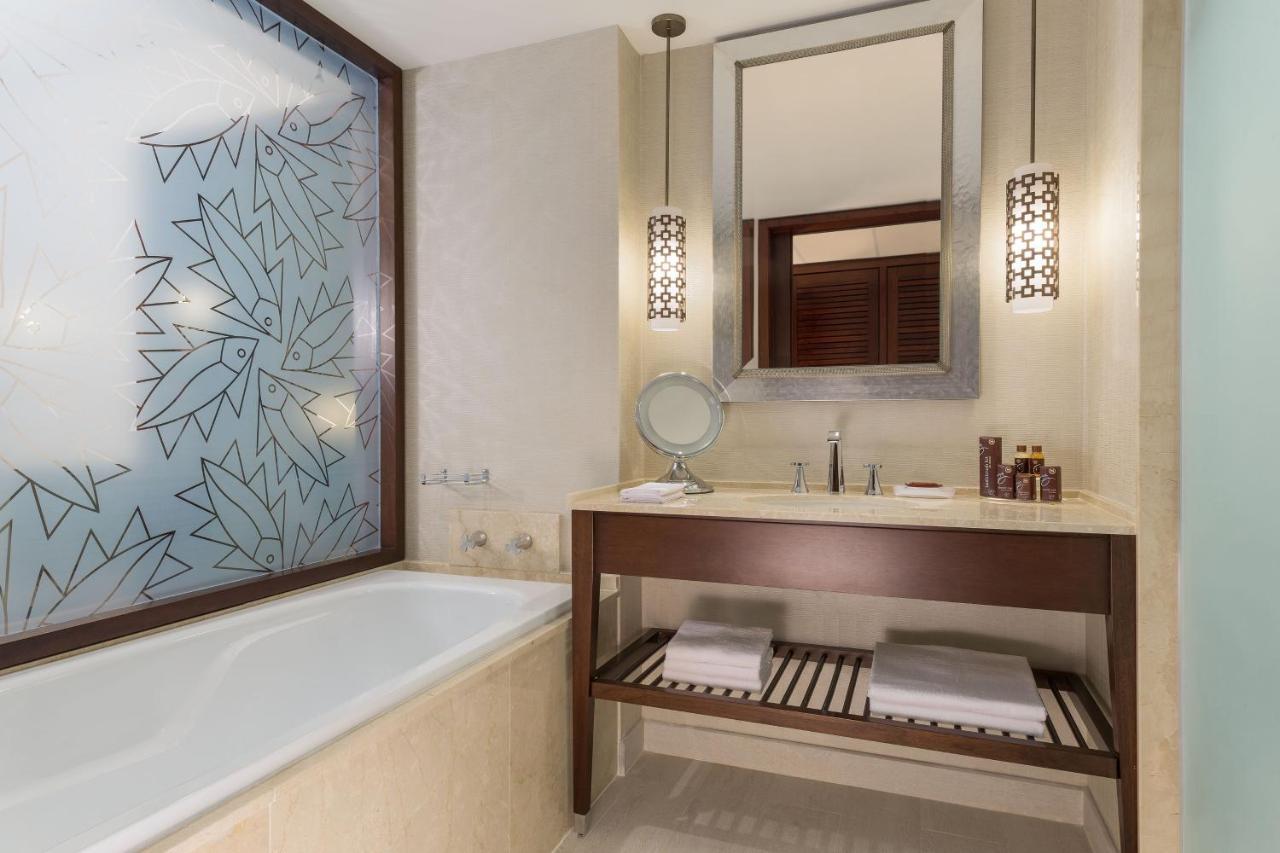 Sheraton Reserva Do Paiva Кабу-ди-Санту-Агостинью Экстерьер фото Bathroom